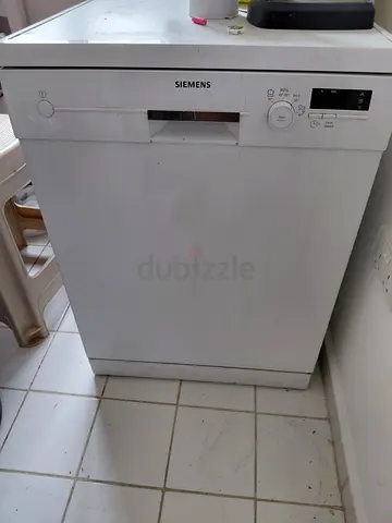 Siemens freestanding white dishwasher - working condition with one issue