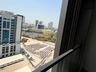 Modern 1BR Apartment | Chiller Free | Pool & Gym