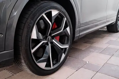 صورة 4 لـ 2021 AUDI RS Q8