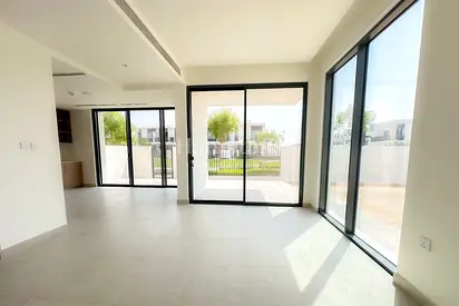 Brand New | Single Row | Prime Location