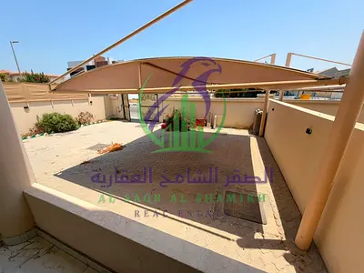 فيلا مميزة للإيجار السنوي في الفلج 4 غرف واسعة غرفتان ماستر مجلسان غرفة خادمة غرفة غسيل باركينج مغطى ومساحات راقية
