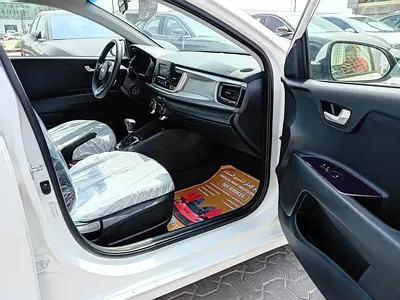 2019 KIA RIO 照片 13
