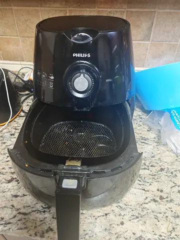 Philips Air Fryer 4L 200 heat  - Good Working Condition Powerful