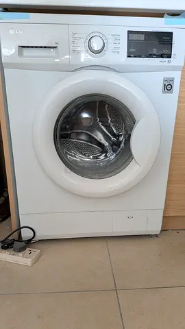 URGENT! Transport is free:  LG 7kg Front Load Washing Machine