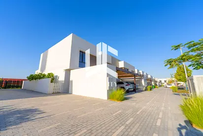 Vacant| Private Garden | Premium Family Community
