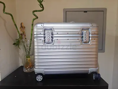 Suitcase aluminum