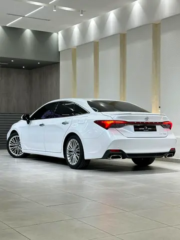 2021 Toyota AVALON — фото 4