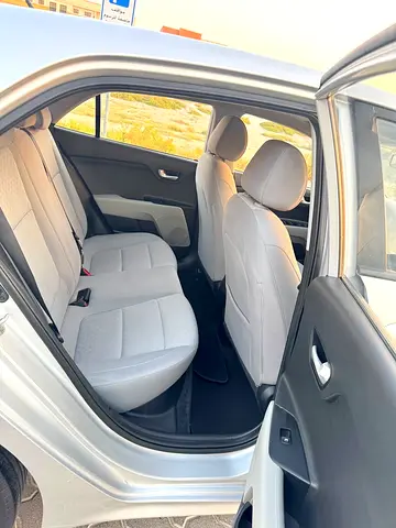 2020 KIA RIO 照片 9
