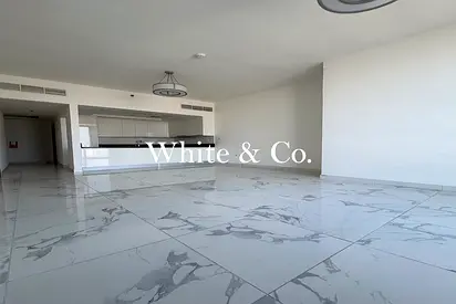 Canal View | Spacious 1br | High Floor
