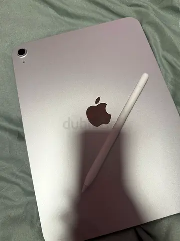Apple iPad 11th Generation with Apple Pencil - Silver, Brand new ( Used once) FREE IPAD COVER & BAG