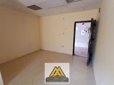 موقع ممتاز | سعر ممتاز | منطقة حيوي | قريب من جميع الخدمات | صيانة الدورية على المالك | اطلالة مفتوحة