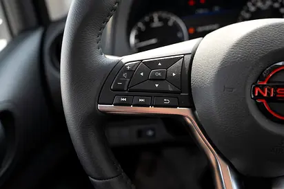 2025 Nissan NAVARA — фото 13