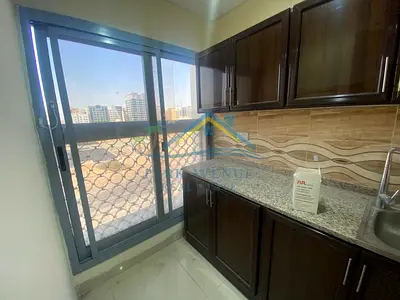Beautiful Proper Studio In shabiya Including water Electricity monthly 3000 ready to move