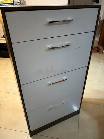 3-Drawer shoe rack Cabinet in White and Dark Wood - Good Condition