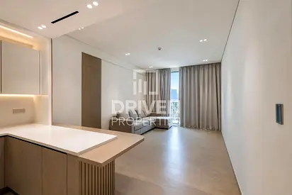 Fairly New and Bright | Prime Unit | Vacant