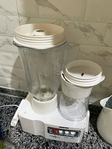 Used multipurpose countertop blender with 2 jars - works perfectly + heater