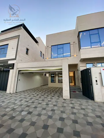 First occupancy | Central air conditioning | Indoor parking | Built-in wardrobes | Security cameras | All rooms are master suites