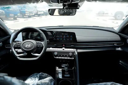 2025 Hyundai ELANTRA 照片 9