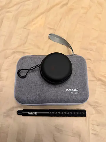 Insta360 X5 Essentials Bundle + Insta360 Mic Air