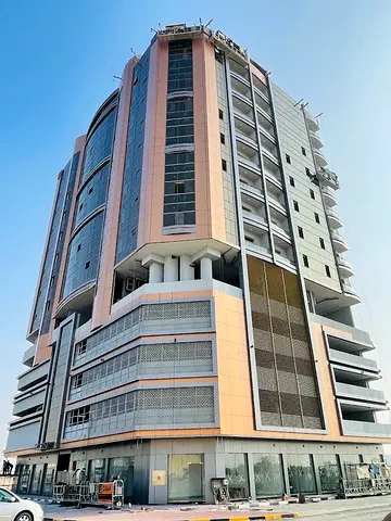 فرصة ذهبية للاستثمار أو السكن الفاخر: استوديو مفروش بالكامل جاهز للسكن في برج الغروب (منطقة العليا)!