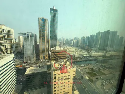 تكييف مجاني | شهر مجاني | جيم ومسبح مجانيان | منطقة لعب للأطفال | مساحات واسعة جداً | إطلالة مفتوحة | موقع حيوي قريب من جميع الخدمات والمرافق | سهولة