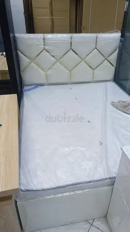 Queen bed with mattress 150x190 cm brand new