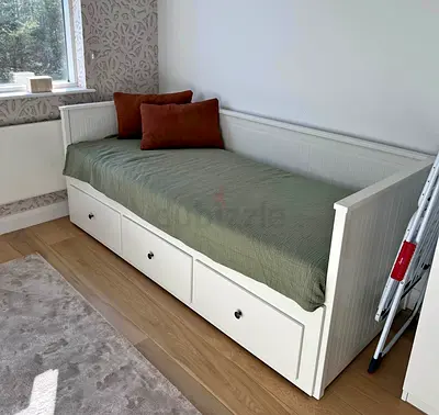 Ikea Day bed with mattress available in perfect condition