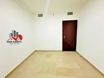 PRIME LOCTION // SHOP// 280SQFT // BOOK NOW