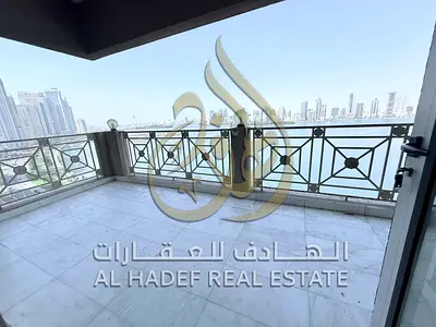 شقة 3 غرف ماستر وصالة | غرفة خادمة | إطلالة كاملة على البحيرة | باركن مجاني | صيانة مجانية | موقع مميز
