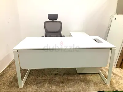 Modern L-shaped white executive desk