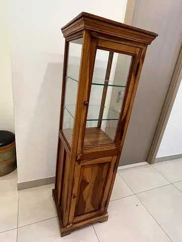 Solid Oak Wood Corner Display / Bookshelf Cabinet – Excellent Condition
