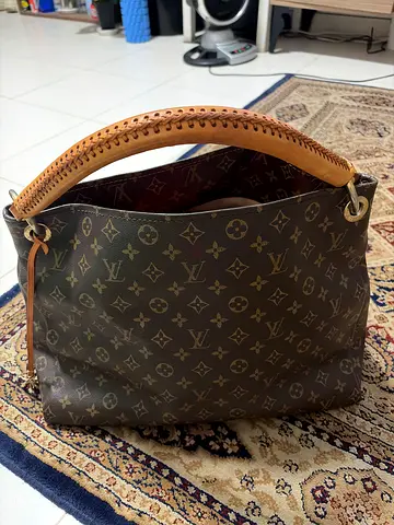 Louis Vuitton Monogram Hobo Bag with Vachetta Handle - Preowned