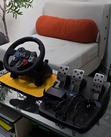 Logitech G29 Racing wheel (Playstation-pc edition)