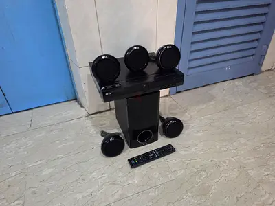 LG 5.1ch (Bluetooth, Aux in) Home Theatre System in excellent working condition