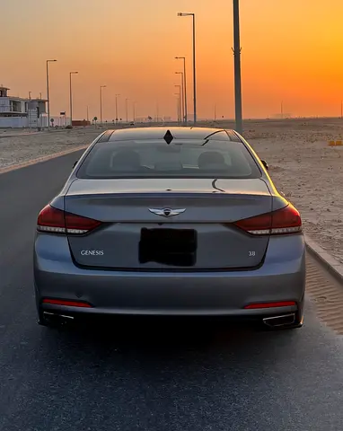 صورة 2 لـ 2015 Genesis GV60