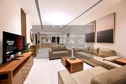 Brand New I Burj Khalifa Views I 12 cheques