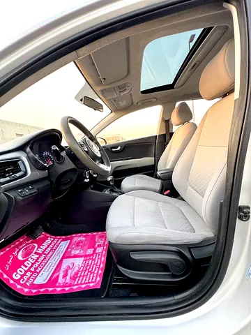 2020 KIA RIO 照片 7