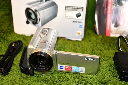Sony DCR-SR68 Beautiful Powerful CAMCORDER 80GB Built in Storage + Original BOX, Catalogs & Manuals