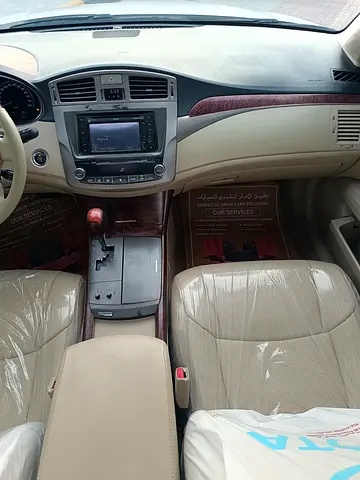 صورة 10 لـ 2011 Toyota AVALON