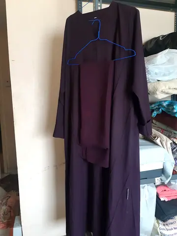 Dark purple abaya urgent sale @ AED20