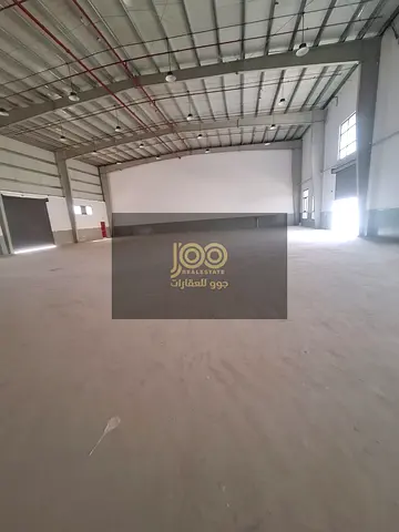 New warehouse for rent, 8,000 sq. ft., located on a main road; 100 kW electricity supply.