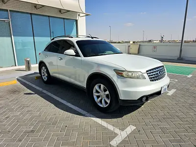 Infiniti FX35 Luxury 2005 GCC Specs - Well Maintained, Less kms