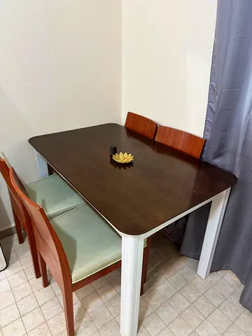 Home Center Dining Table With 4 Chair