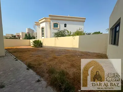 أرقى فيلا أول ساكن للإيجار السنوي في الرفاعة أربع غرف ومجلسان وحديقتان وروف كبير مع باركينج مغطى ومناسبة للسكن أو النشاط التجاري قريب من جميع الخدمات