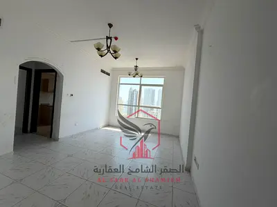 شقة مميزة بمساحة واسعة وإطلالة مفتوحة، تقع في موقع حيوي قريب من جميع الخدمات والمرافق، مع سهولة الوصول إلى دبي.