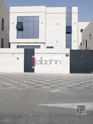 للايجار بعجمان منطقه الحليو اول ساكن ٥ غرفه ماستر مع مجلس منفصل وصاله