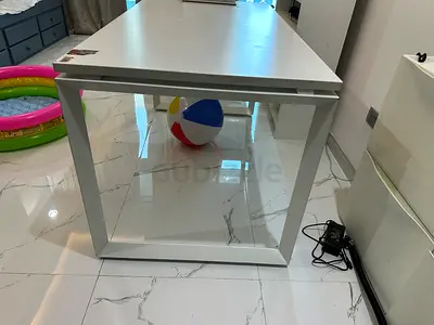 Desk free