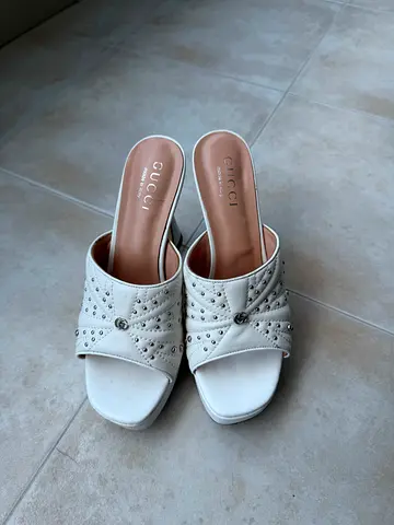 Women’s shoes 37