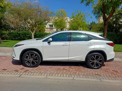صورة 3 لـ 2021 Lexus RX-SERIES