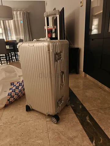Suitcase aluminum